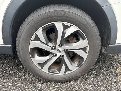 Used 2022 Subaru Outback Touring XT AWD/4WD image 12