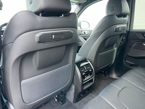 Certified 2026 BMW X5 xDrive40i w/ Premium Package image 8