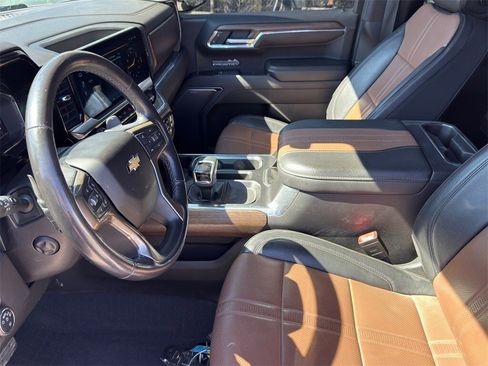 Used 2023 Chevrolet Silverado 1500 High Country w/ Technology Package image 14