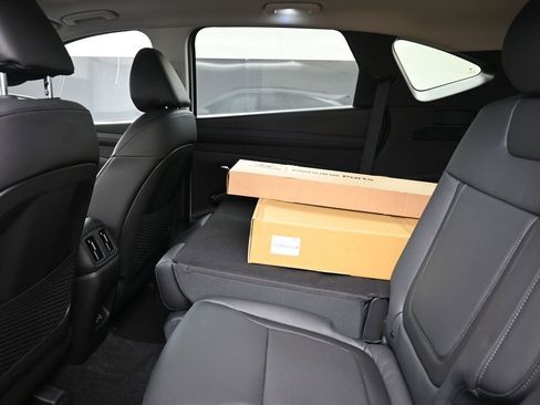 New 2026 Hyundai Tucson Limited image 18