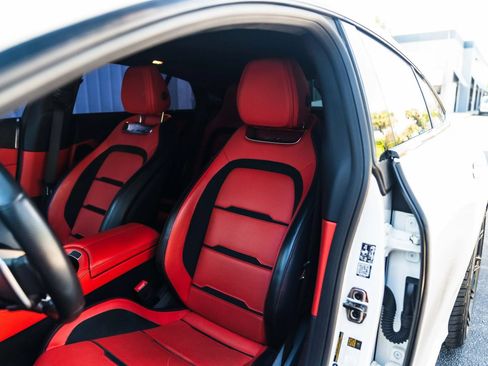 Used 2022 Mercedes-Benz AMG GT 43 image 20