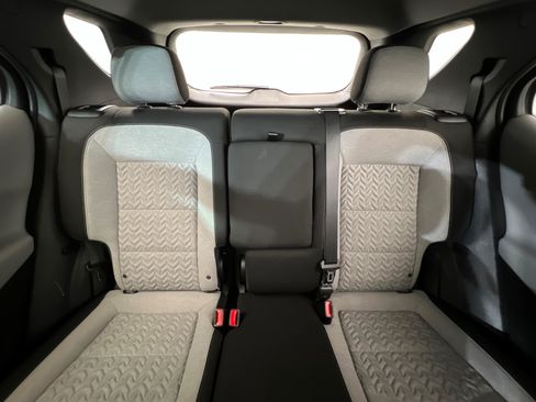 Used 2024 Chevrolet Equinox LS FWD image 26