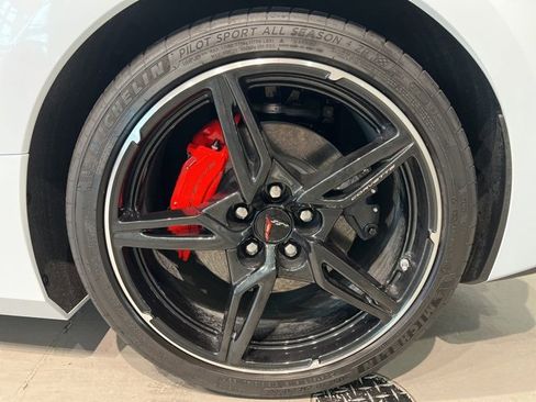 Used 2024 Chevrolet Corvette Stingray Premium Cpe w/ Battery Protection Package image 69