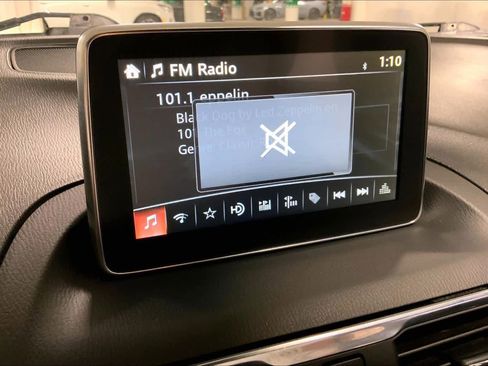 Used 2014 MAZDA MAZDA3 s Grand Touring w/ Technology Package FWD image 5