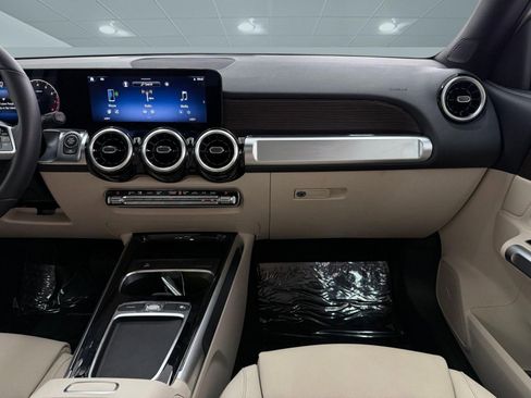 Used 2026 Mercedes-Benz GLB 250 image 26