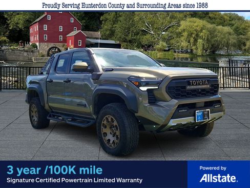 Used 2024 Toyota Tacoma 4x4 Double Cab Hybrid image 1