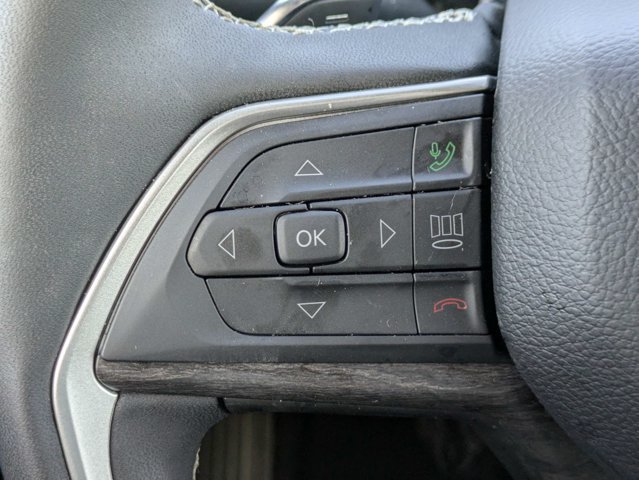Used 2025 Jeep Grand Cherokee Limited AWD/4WD image 27