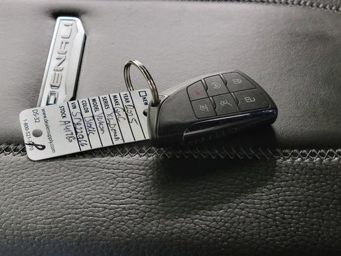 Certified 2025 GMC Yukon XL Denali image 29