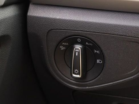 Certified 2023 Volkswagen Atlas Cross Sport SE w/ Panoramic Sunroof Package image 22