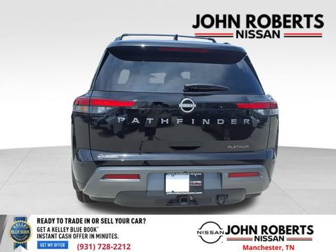 New 2026 Nissan Pathfinder Platinum FWD image 17
