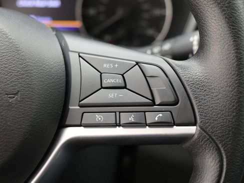Used 2025 Nissan Altima 2.5 SV FWD image 19
