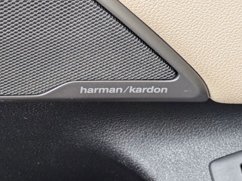 Used 2023 BMW 530i xDrive w/ Premium Package image 22