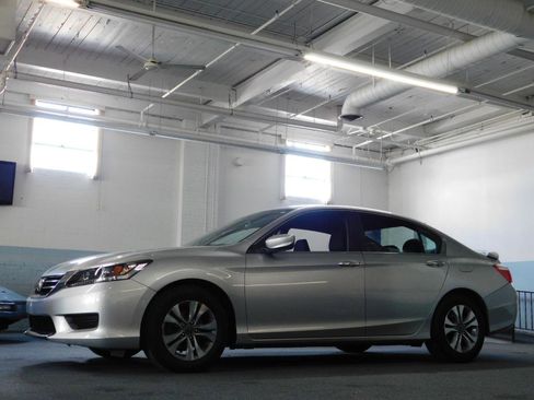 Used 2015 Honda Accord LX image 8