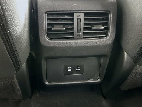 Used 2024 Nissan Rogue SV FWD image 12