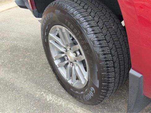 Used 2023 Chevrolet Colorado LT w/ LT Convenience Package II image 14