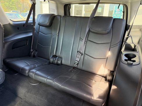 Used 2016 Cadillac Escalade ESV Premium image 36