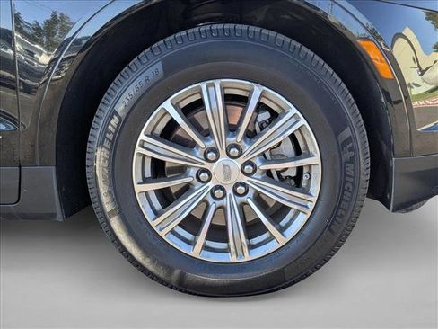 Used 2017 Cadillac XT5 Luxury image 24