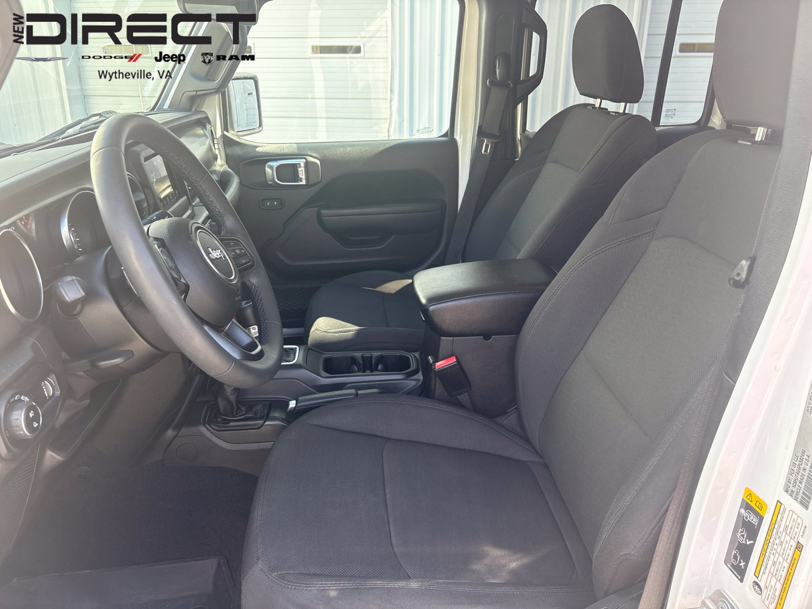 Used 2023 Jeep Gladiator Sport AWD/4WD image 11