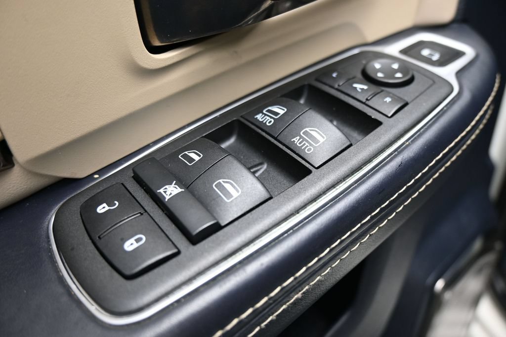 Used 2022 RAM 2500 Limited AWD/4WD image 11