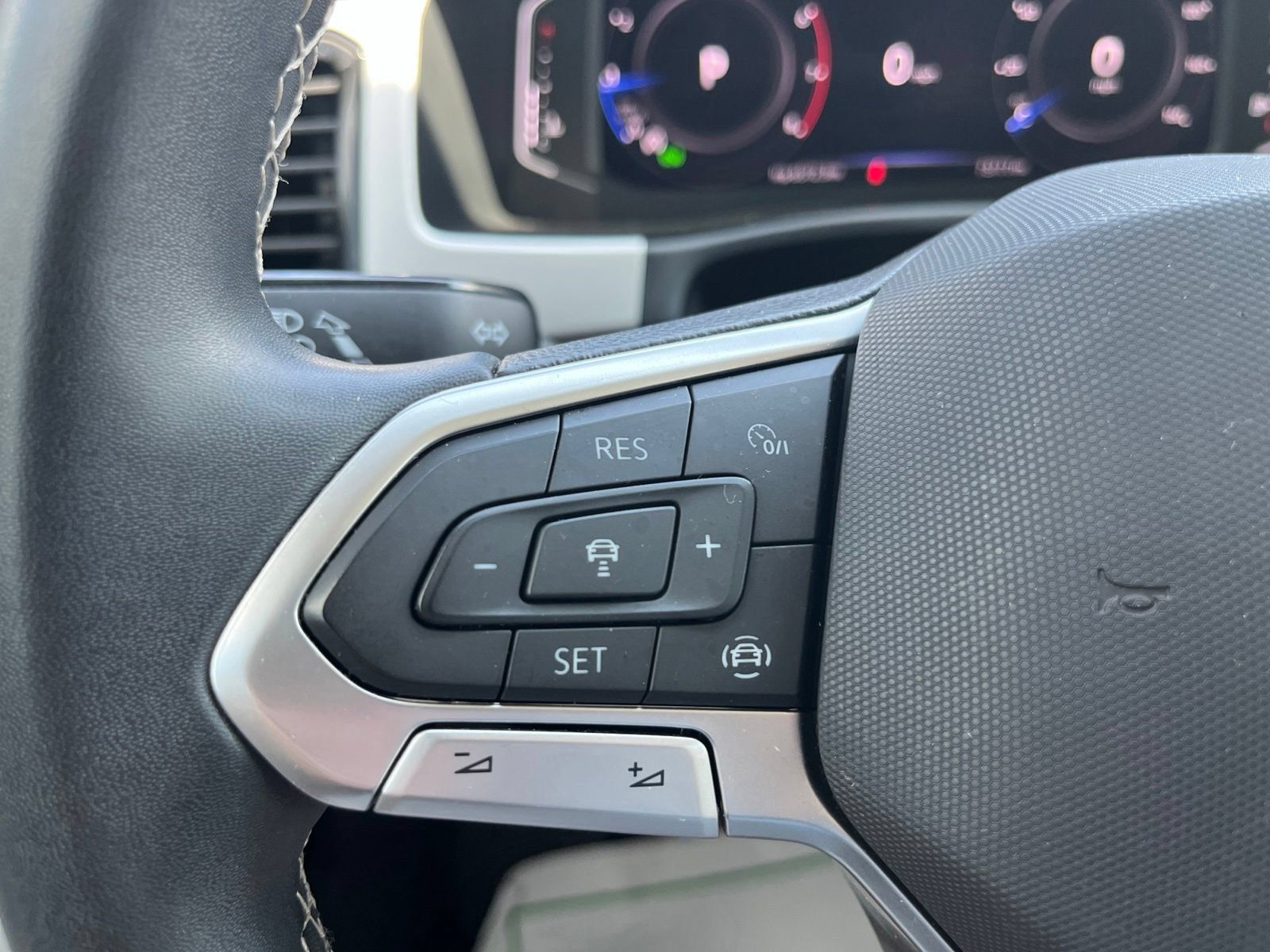Used 2022 Volkswagen Atlas SE FWD image 14