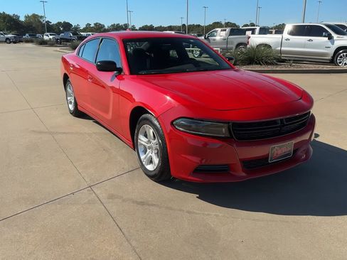 Used 2023 Dodge Charger SXT image 3