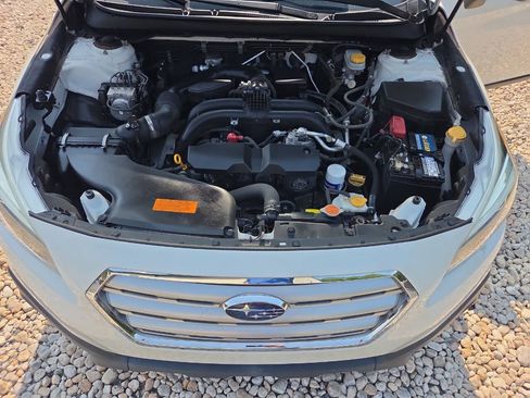 Used 2015 Subaru Outback 2.5i Premium AWD/4WD image 14