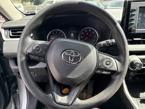 Used 2022 Toyota RAV4 XLE image 14
