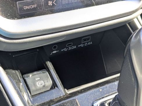 Used 2024 Subaru Legacy Premium image 27