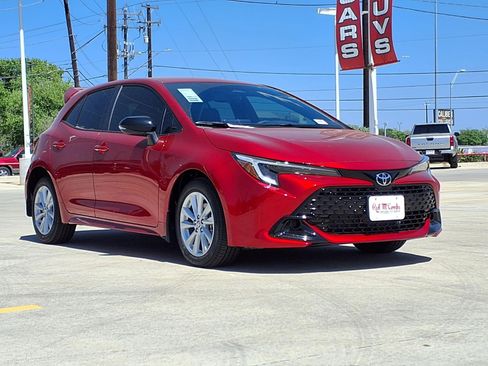 New 2026 Toyota Corolla SE image 3