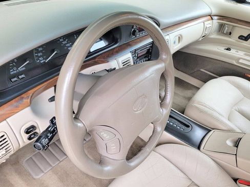 Used 1997 Oldsmobile 88 LSS FWD image 11