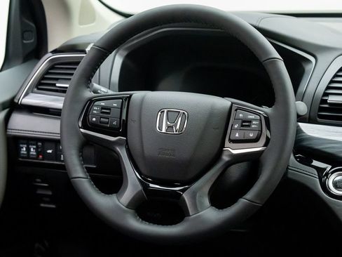 Used 2026 Honda Odyssey Elite image 12