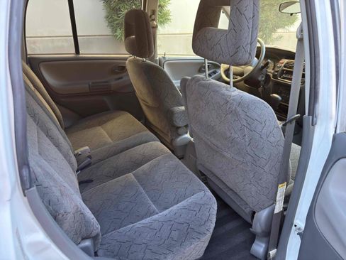 Used 2003 Chevrolet Tracker ZR2 image 72