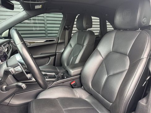 Used 2019 Porsche Macan S AWD/4WD image 6