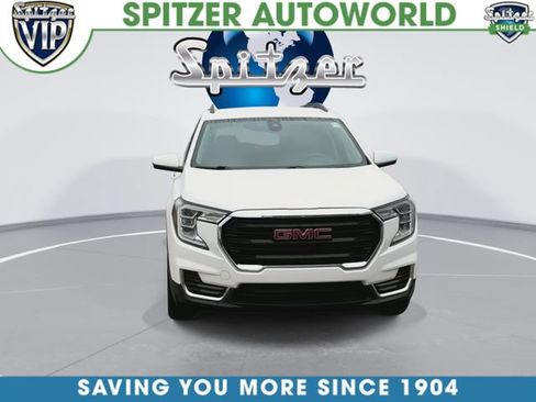 Certified 2022 GMC Terrain SLE w/ Driver Convenience Package image 4