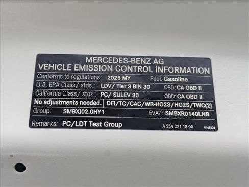 Certified 2025 Mercedes-Benz GLC 300 image 25