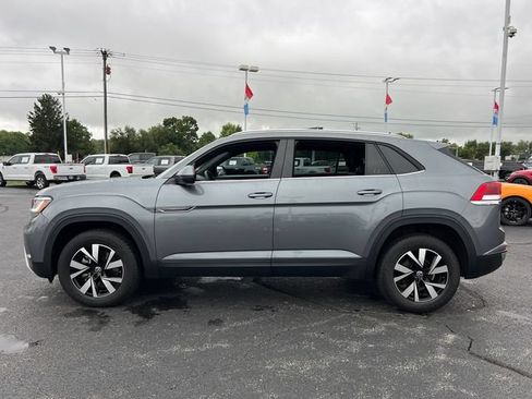 Used 2023 Volkswagen Atlas Cross Sport SE AWD/4WD image 4