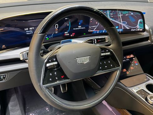 New 2026 Cadillac Vistiq Sport image 16