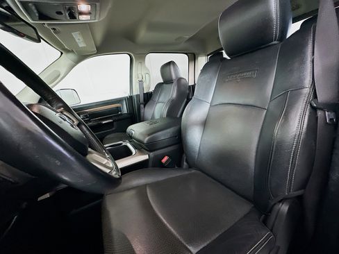 Used 2016 RAM 1500 Laramie w/ Convenience Group image 13