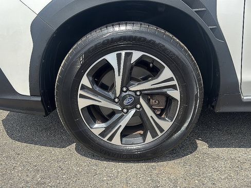 Certified 2024 Subaru Crosstrek 2.0i Premium AWD/4WD image 38