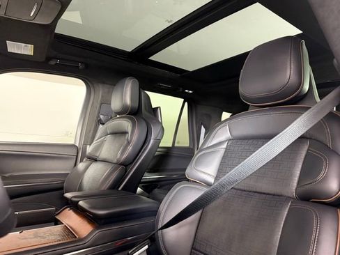 Used 2025 Lincoln Navigator L Black Label image 5