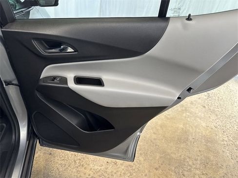 Used 2024 Chevrolet Equinox LS w/ LS Convenience Package image 24