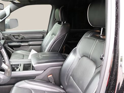 Used 2024 RAM 1500 Limited AWD/4WD image 16