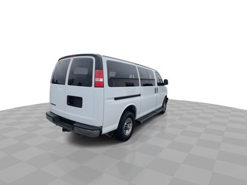 Used 2017 Chevrolet Express 3500 LT w/ LT Preferred Equipment Group RWD image 8