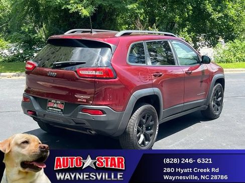 Used 2018 Jeep Cherokee Trailhawk w/ Quick Order Package 27L AWD/4WD image 3