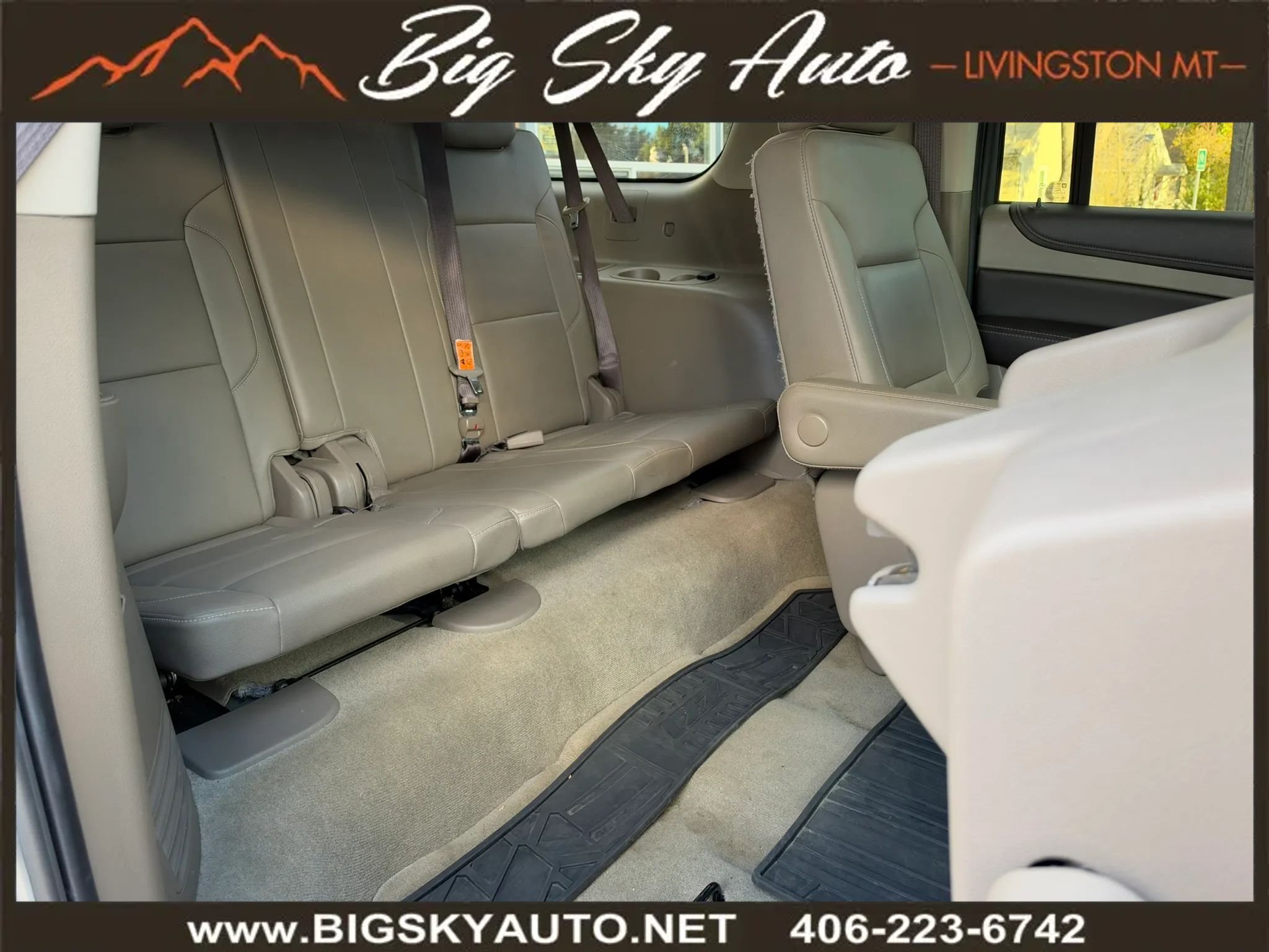 Used 2018 Chevrolet Suburban LT AWD/4WD image 23
