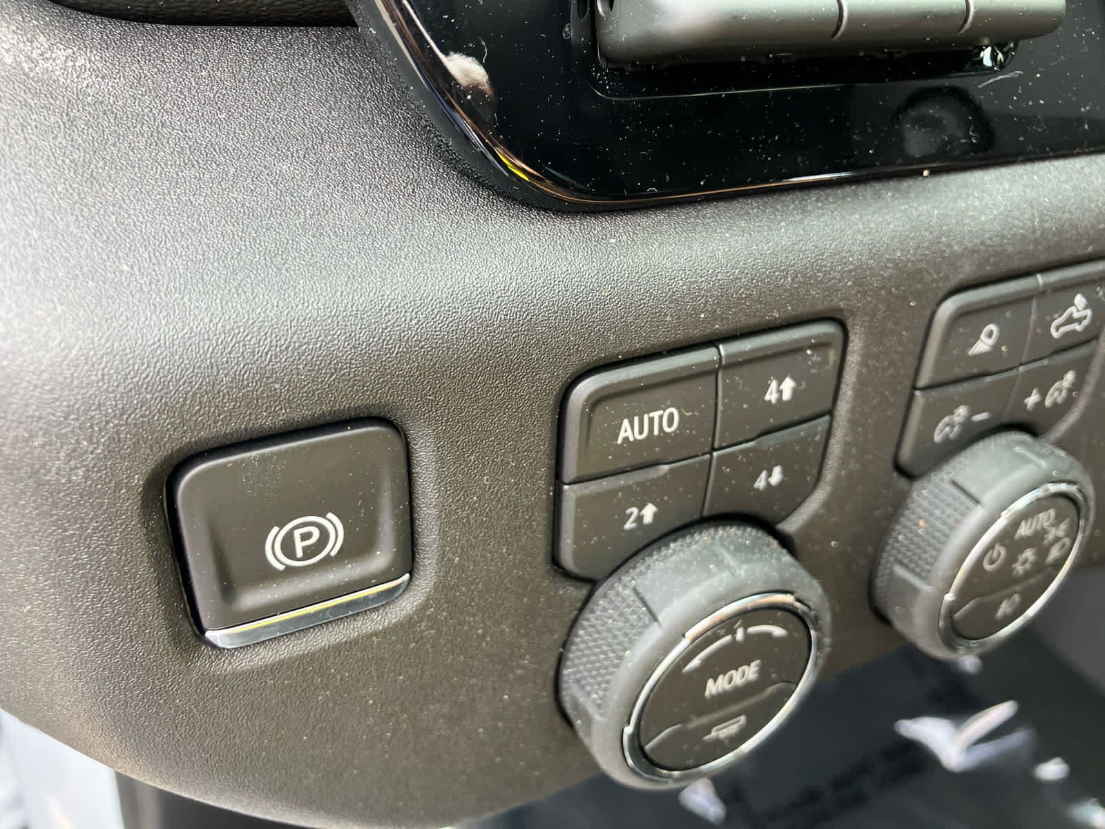 Used 2026 Chevrolet Silverado 1500 High Country AWD/4WD image 13