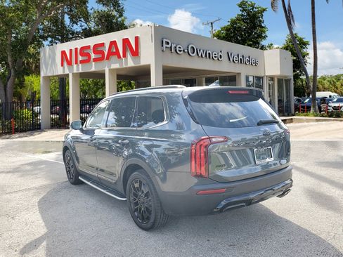 Used 2021 Kia Telluride SX w/ SX Prestige Package image 6