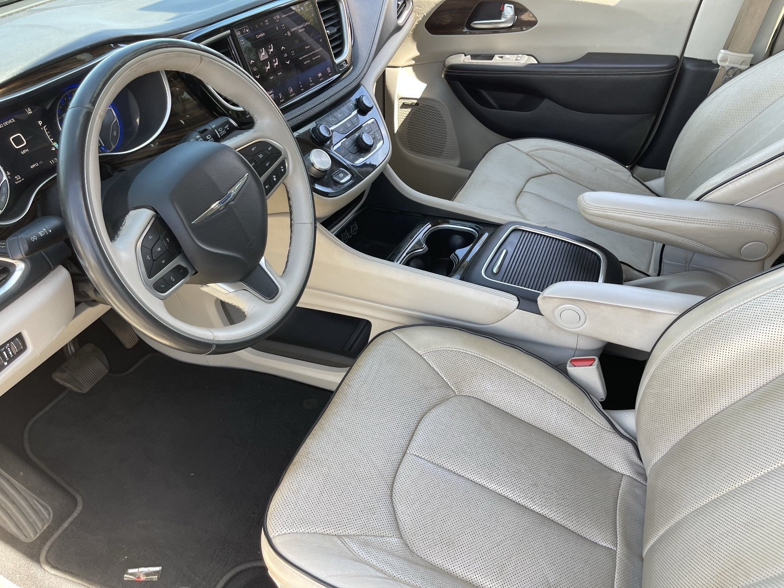 Used 2021 Chrysler Pacifica Limited w/ Premium & Safety Sphere Group AWD/4WD image 20