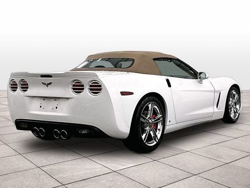 Used 2007 Chevrolet Corvette Convertible w/ Preferred Equipment Group RWD image 12