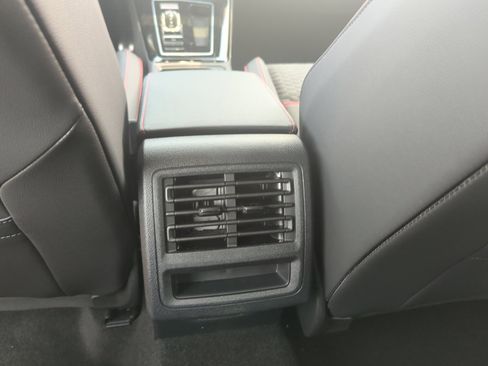 New 2025 Volkswagen Golf SE image 31